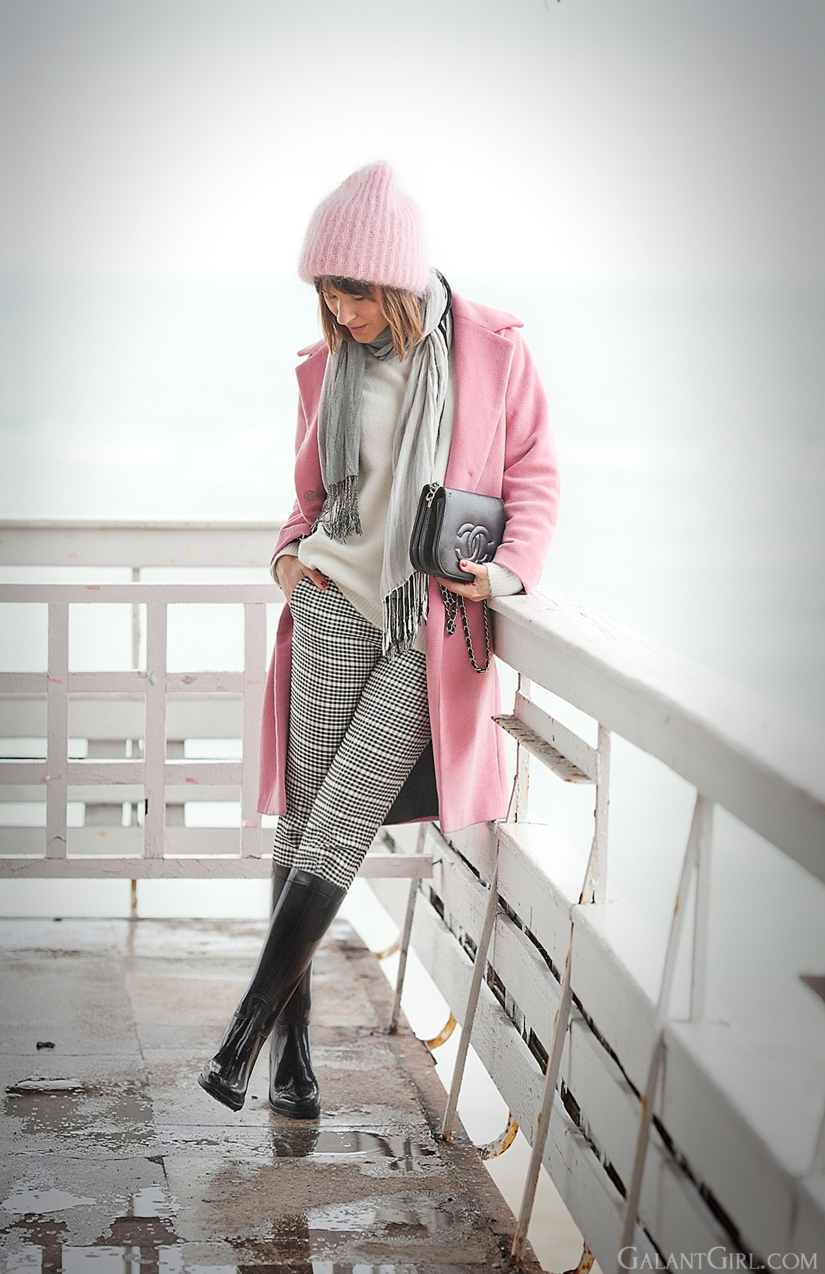 pink beanie, pink coat, galant girl, winter outfit, checked trousers, 