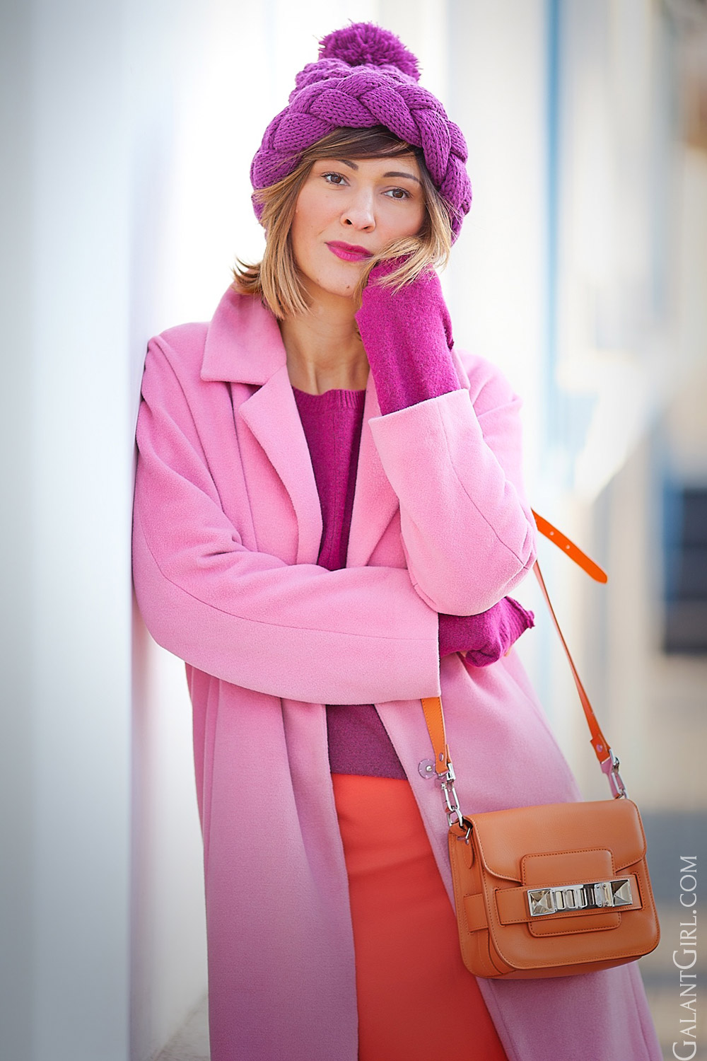 stylish-and-chic-outfit-for-winter-with-pink-coat