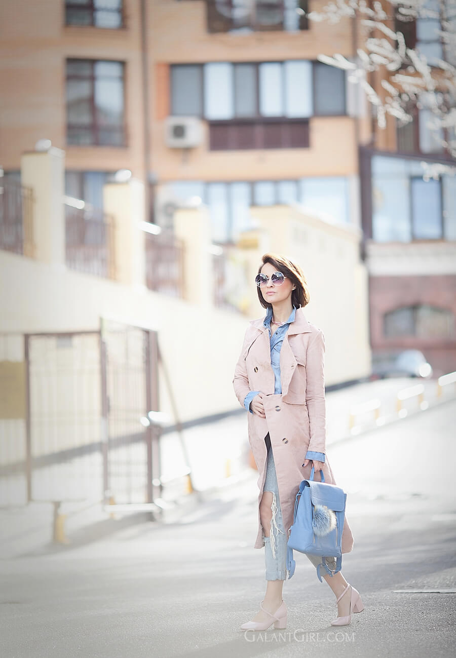 rose+quartz+trench-outfit-with-backpack