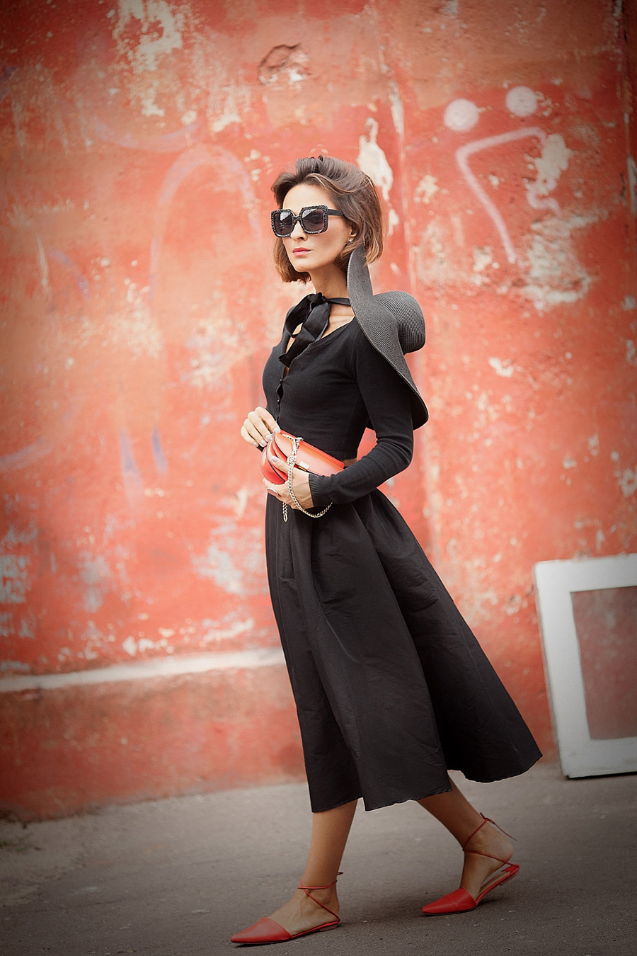 total black outfit with skirt, black midi skirt outfit, 