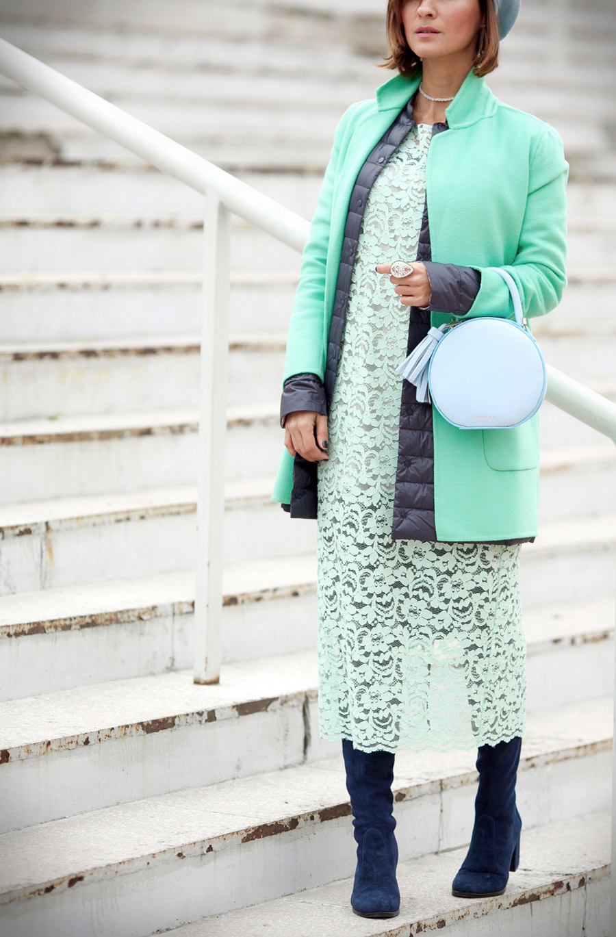 best fall outfits, best autumn outfits, mint coat outfit, how to wear mint, lace skirt outfit, 