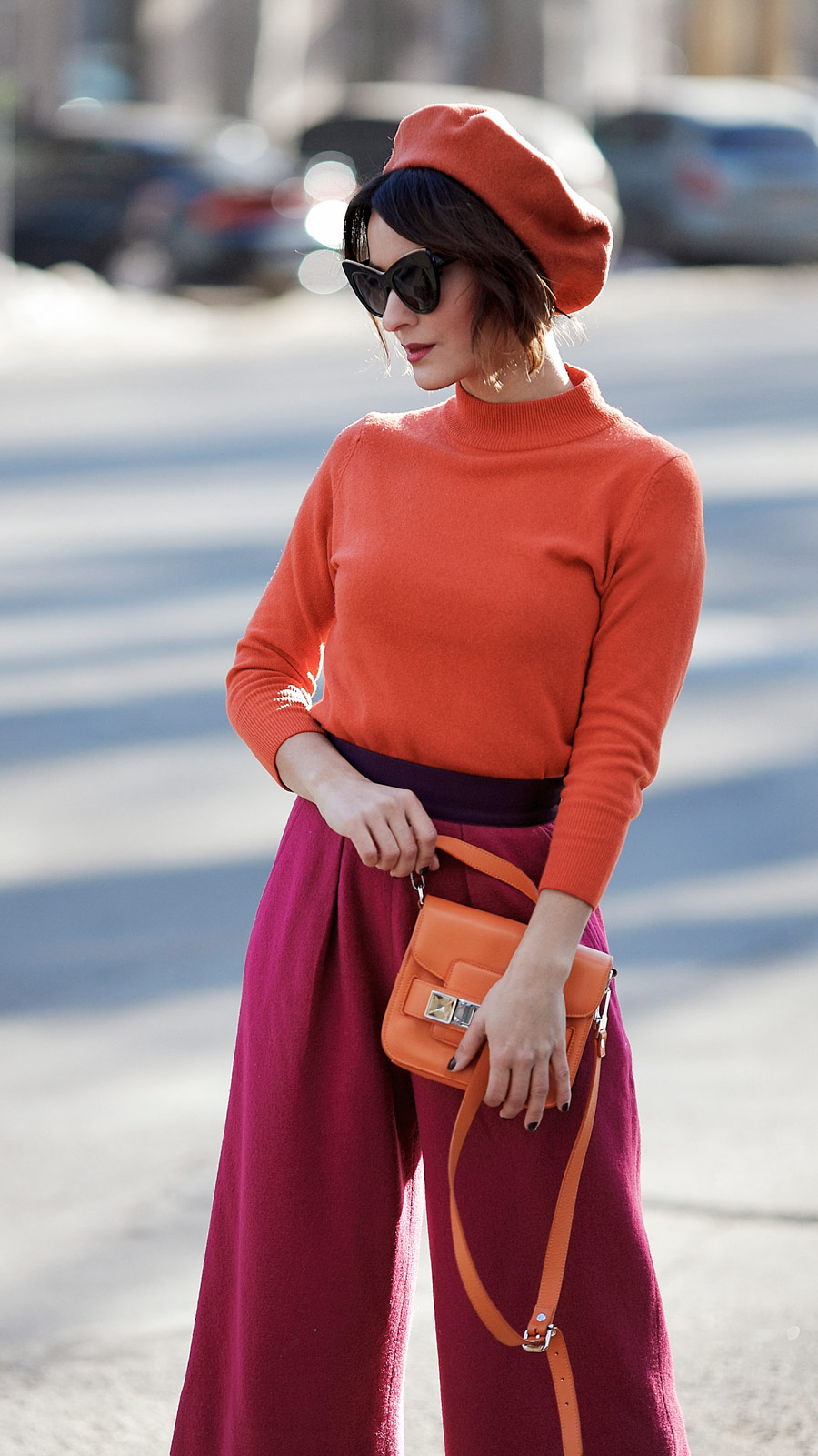 colorblocking outfit, color block outfit, rust jumper outfits, wool beret outfit,