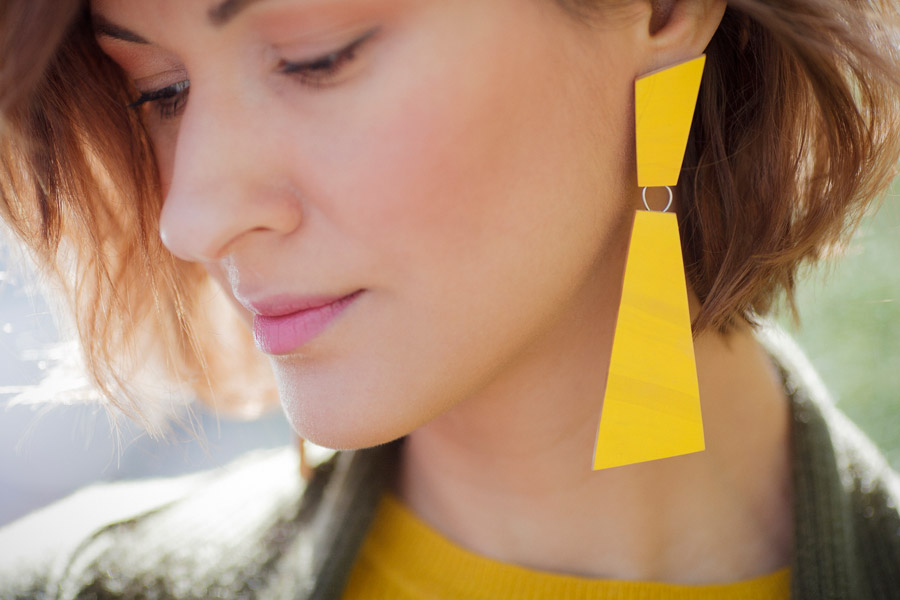 yellow_earrings