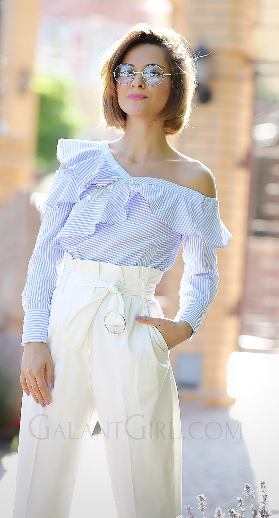 ruffle_summer_top_outfit_ideas_